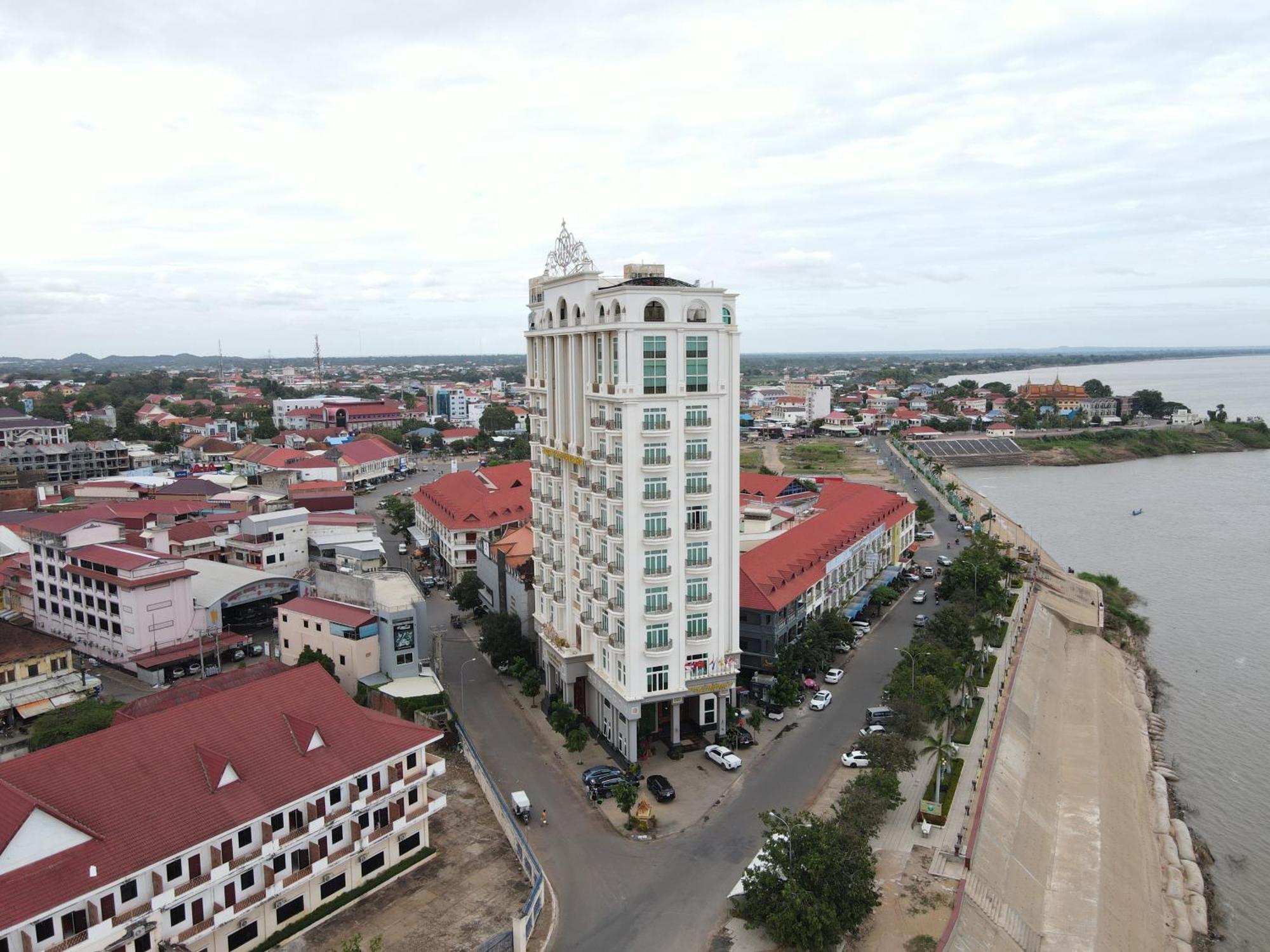 Lbn Asian Hotel Kampong Cham Luaran gambar