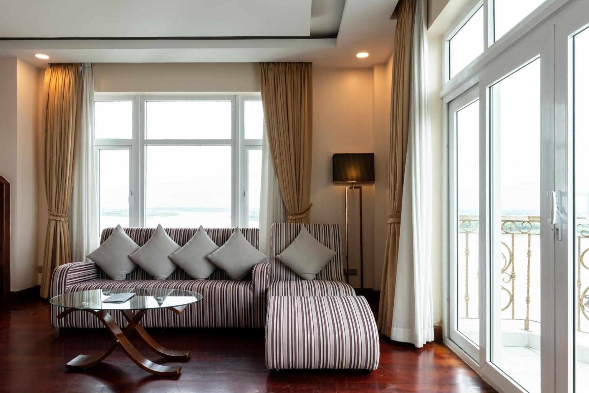 Lbn Asian Hotel Kampong Cham Luaran gambar