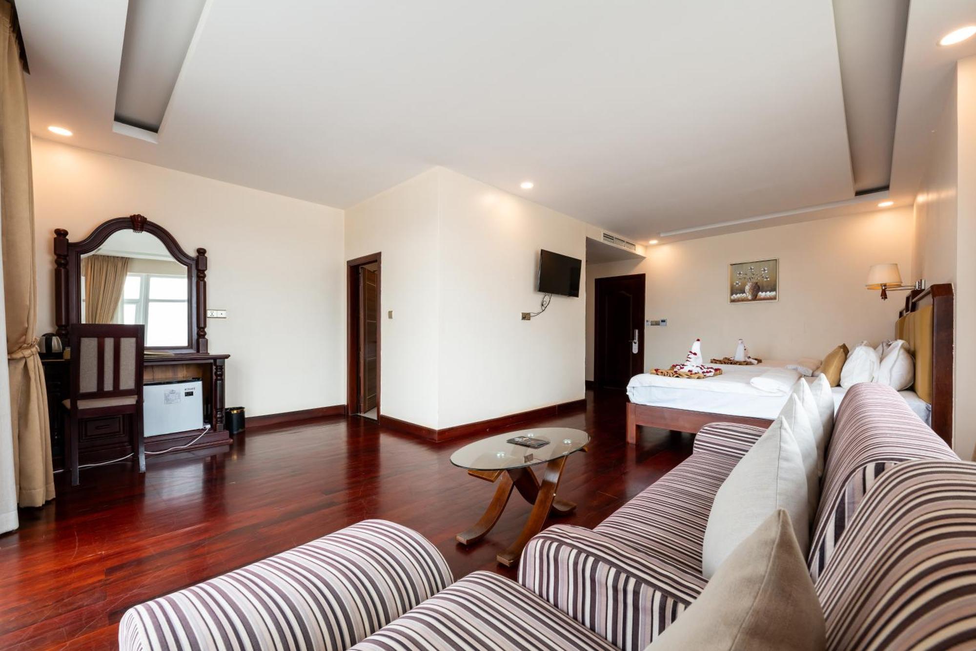 Lbn Asian Hotel Kampong Cham Luaran gambar