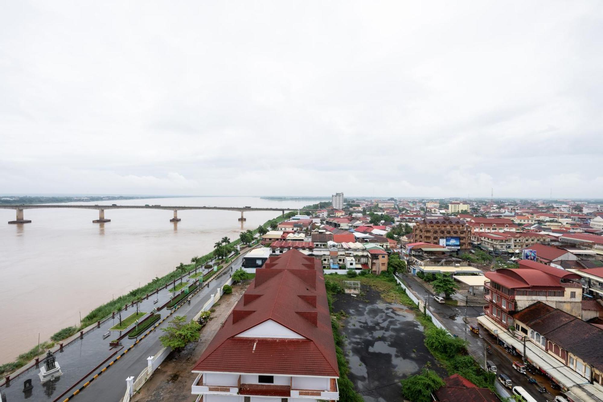 Lbn Asian Hotel Kampong Cham Luaran gambar